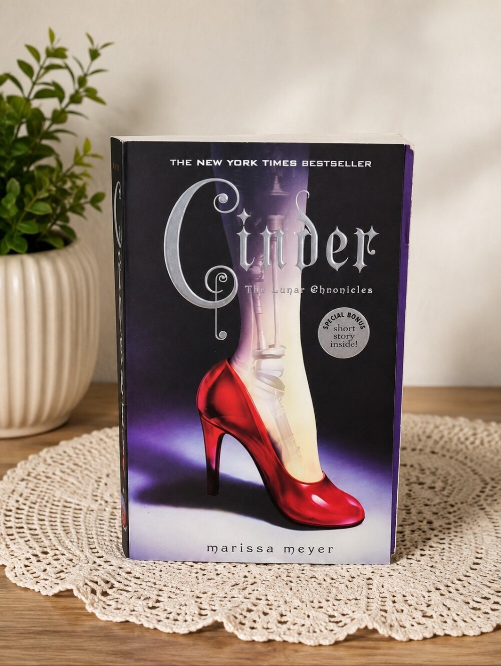 Marissa Meyer Cinder Scary Fairy Tale Book